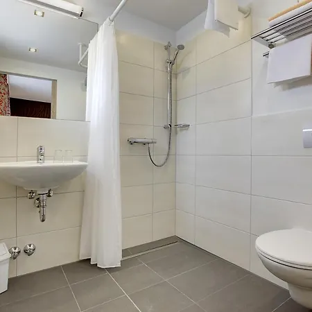 Lindenhof 3*