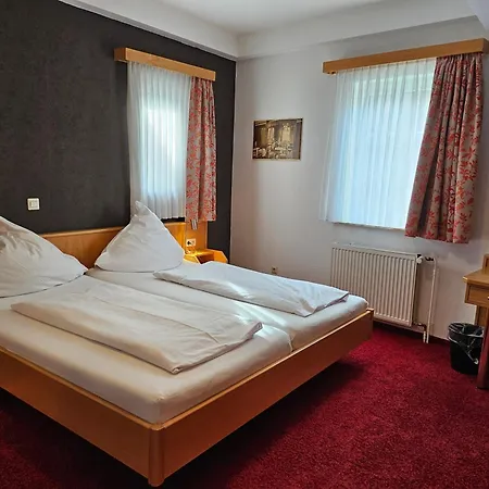 Hotel Lindenhof Osterspai