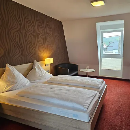 Lindenhof Hotel 3*