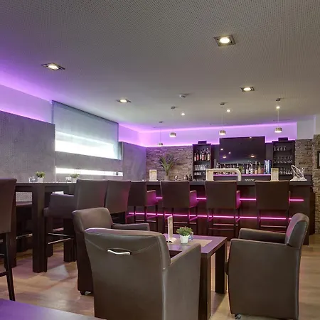 Отель Lindenhof 3*