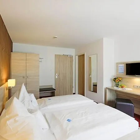Lindenhof 3* Osterspai