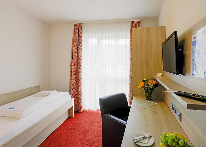 Lindenhof Hotel 3*